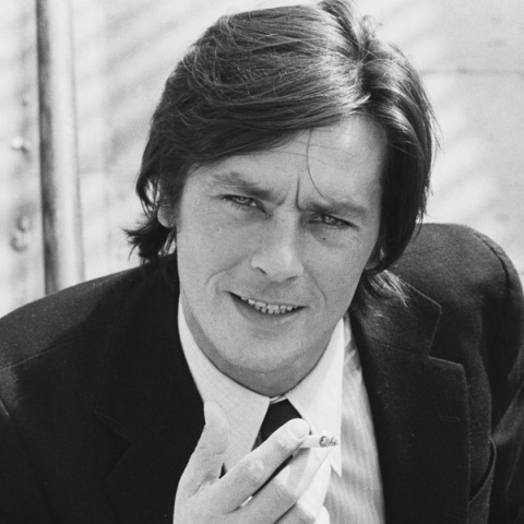 Πέθανε ο εμβληματικός Γάλλος ηθοποιός Αλέν Ντελόν 