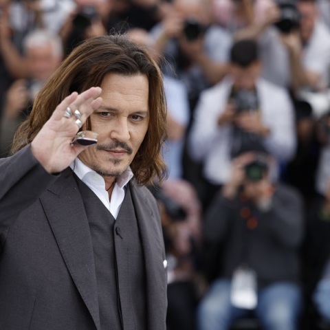 Ο Τζόνι Ντεπ σκηνοθετεί Αλ Πατσίνο και πάει στο φεστιβάλ Σαν Σεμπαστιάν