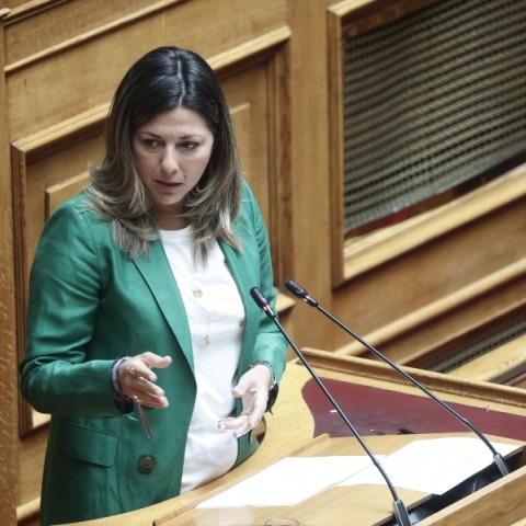 Η υπουργός Κοινωνικής Συνοχής και Οικογένειας, Σοφία Ζαχαράκη