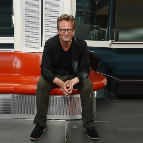 Πώς περιέγραφε την κεταμίνη ο Μάθιου Πέρι: «Σαν να σε χτυπάνε με ένα τεράστιο φτυάρι χαράς στο κεφάλι»