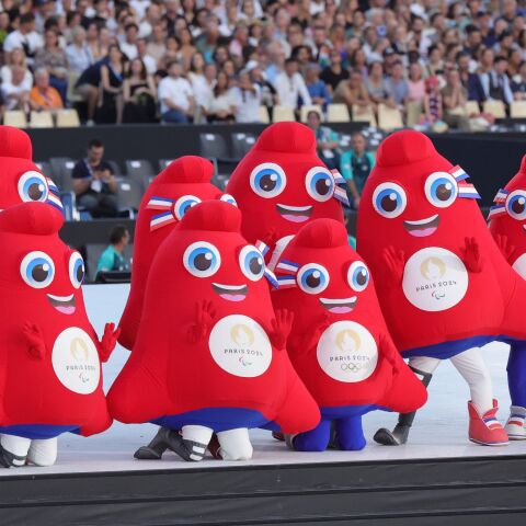 Η μασκότ των Ολυμπιακών και των Παραολυμπιακών Αγώνων, ο «φρυγικός σκούφος» γνωστός και ως «σκούφος της ελευθερίας»