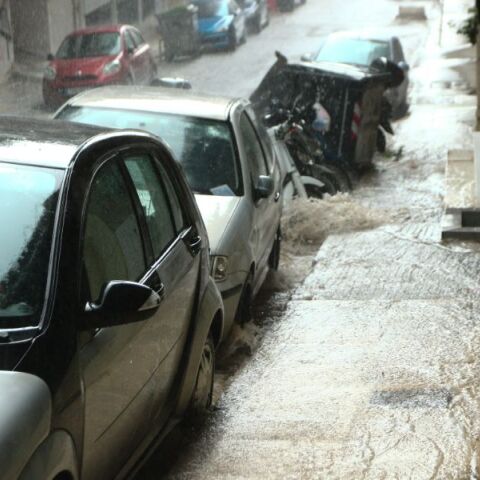 «Χτύπησε» η κακοκαιρία την Αττική