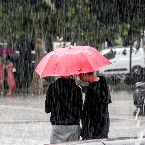 Πιο ισχυρό το κύμα κακοκαιρίας για την Αττική το Σάββατο  - Πότε θα εξασθενήσουν τα φαινόμενα