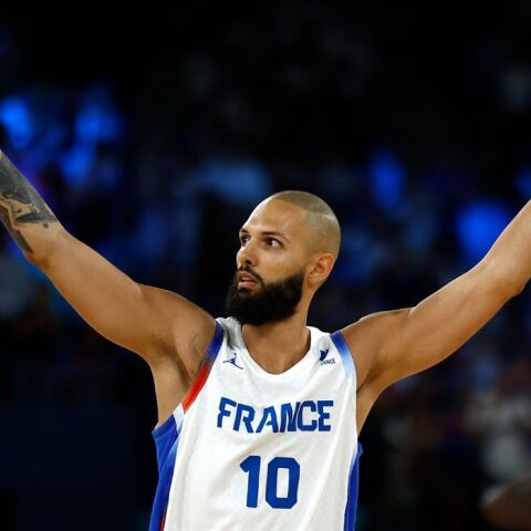 Eβάν Φουρνιέ: Ο Ολυμπιακός ανακοίνωσε τον NBAer 