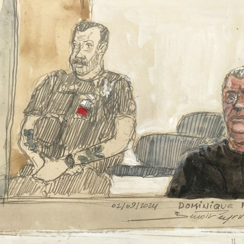 Σκίτσο του Ντομινίκ Πελικό στο δικαστήριο