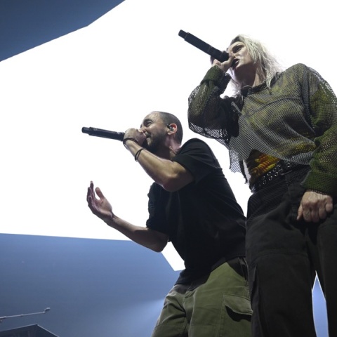 Οι Linkin Park επιστρέφουν: Νέα τραγουδίστρια και άλμπουμ 7 χρόνια μετά το θάνατο του Chester Bennington