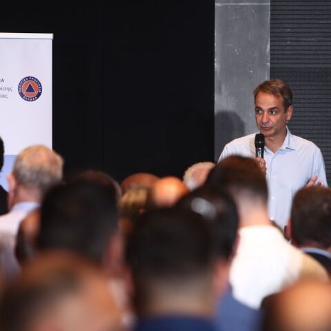 Μητσοτάκης: Ευχαρίστησε όλους όσοι συνέβαλαν αποφασιστικά στην αντιπυρική περίοδο