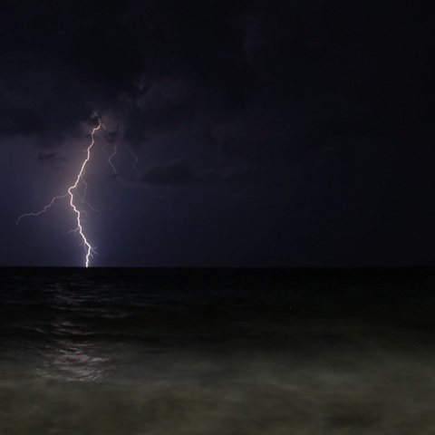 Έκτακτο δελτίου καιρού από την ΕΜΥ ελέω «ATENA» - 'Έρχονται καταιγίδες, κεραυνοί και χαλάζι 