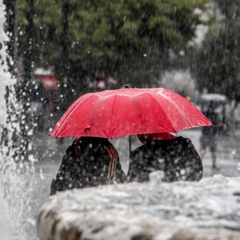 Προ των πυλών η κακοκαιρία «ATENA» - Ποιες περιοχές θα «χτυπήσει»