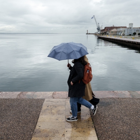 Καιρός: Έρχονται βροχές και καταιγίδες την Τετάρτη - Αμετάβλητη η θερμοκρασία