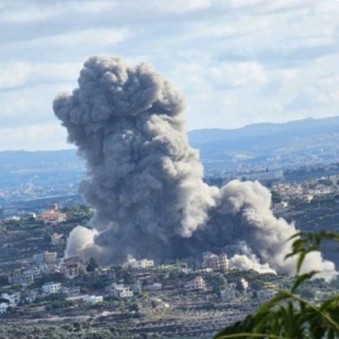 εκρηξη, καπνοι, πολυκατοικιες