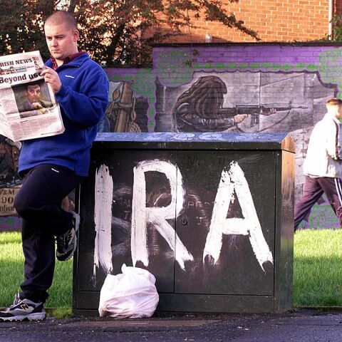 Σαν Σήμερα: Ο IRA παραδίδει τα όπλα του βάζοντας τέλος στην αιματηρή σύρραξη δεκαετιών