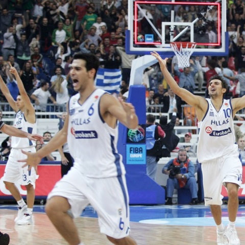 Νίκος Ζήσης: Το τρίποντο του Διαμαντίδη θα μείνει για πάντα στις μνήμες μας 