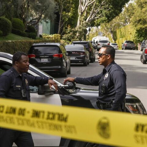 Καλιφόρνια: Άνδρας έριξε βόμβα σε δικαστήριο κατηγορώντας τον Οργανισμό Φαρμάκων