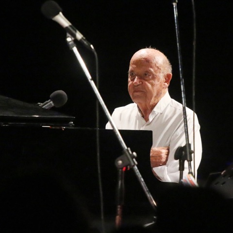 Μια παράσταση για τα 70 χρόνια μουσικής πορείας του μεγάλου συνθέτη στο Παλλάς