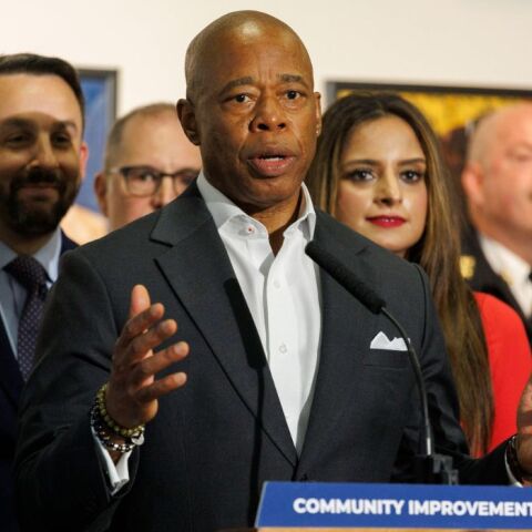 Νέα Υόρκη: Ο δήμαρχος Άνταμς κατηγορείται για δωροληψία και δωροδοκία από Τούρκους υπηκόους