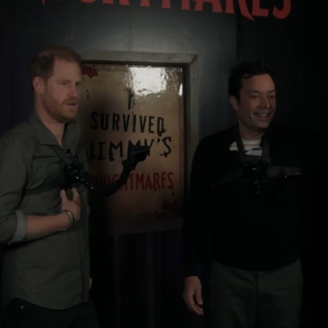 Ο πρίγκιπας Χάρι με τον Τζίμι Φάλον