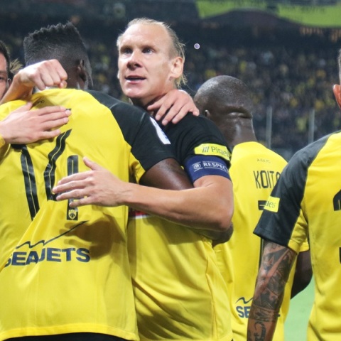 ΑΕΚ-Παναθηναϊκός 2-0: Πήρε το ντέρμπι και πάτησε στην κορυφή