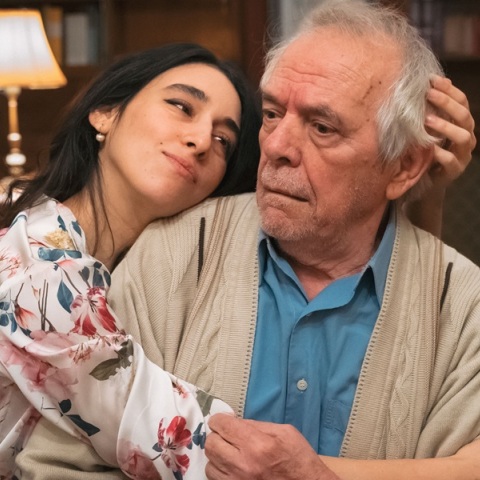 Το «Χόρεψέ με πατέρα» με τον Γιώργο Αρμένη επιστρέφει φέτος στο θέατρο Αργώ