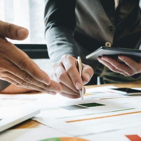 Ιστορικό ρεκόρ στην απασχόληση στο πρώτο οκτάμηνο του 2024 - Θετικό κατά 299.148 θέσεις το ισοζύγιο προσλήψεων