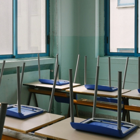 σχολικα θρανια και καρεκλες