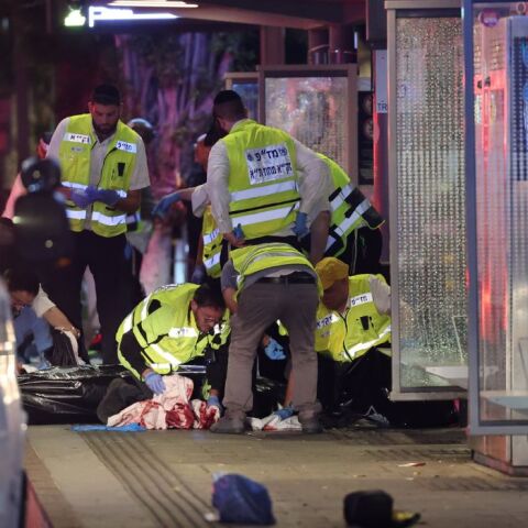 Τελ Αβίβ: Μια μητέρα σκοτώθηκε προστατεύοντας τον 9μηνών γιο της από την τρομοκρατική επίθεση