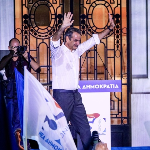 Μητσοτάκης από Ρηγίλλης: Η ΝΔ δεν κοιτά ούτε αριστερά, ούτε δεξιά, παρά μόνο μπροστά