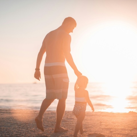 Επίδομα παιδιού Α21: Ανοιχτή η πλατφόρμα για τις νέες αιτήσεις, ποιοι οι δικαιούχοι