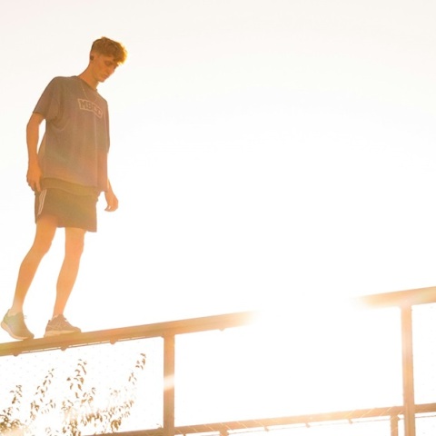 Διασωληνωμένος σε σοβαρή κατάσταση ο 14χρονος που έπεσε από πολυκατοικία στη Θεσσαλονίκη