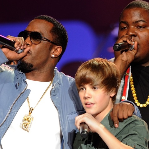 Σε δύσκολη ψυχολογική κατάσταση ο Τζάστιν Μπίμπερ μετά το σκάνδαλο Diddy 