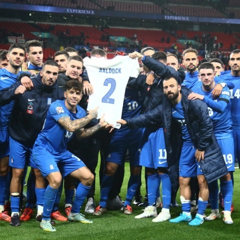 Έντονες στιγμές στο Γουέμπλεϊ: Δακρυσμένοι οι παίχτες της Εθνικής αφιέρωσαν τη νίκη στον Μπάλντοκ