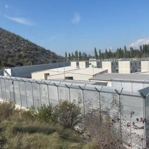 Κέντρο υποδοχής μεταναστών στην Αλβανία