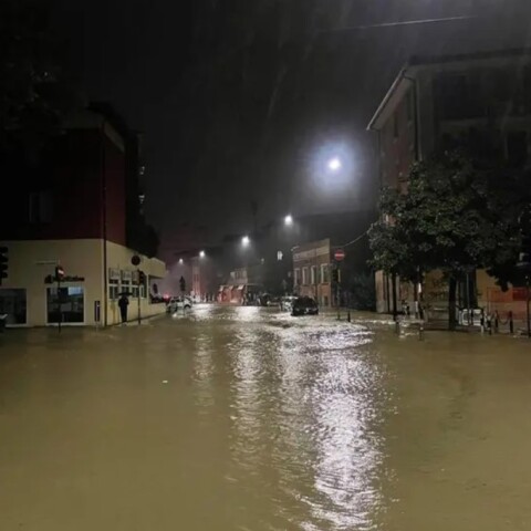 «Πνίγηκε» η Μπολόνια: Ένας νεκρός και τεράστιες ζημιές από τις πλημμύρες στην Εμίλια Ρομάνα