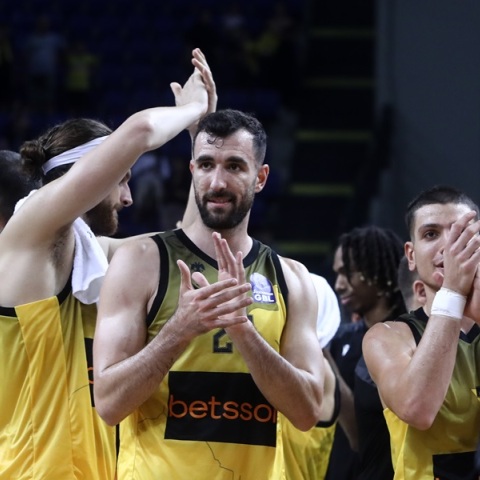 ΑΕΚ: Φίλαθλος της ομάδας αγόρασε 60 διαρκείας για φοιτητές και άνεργους