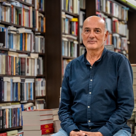 νίκος καρατζάς