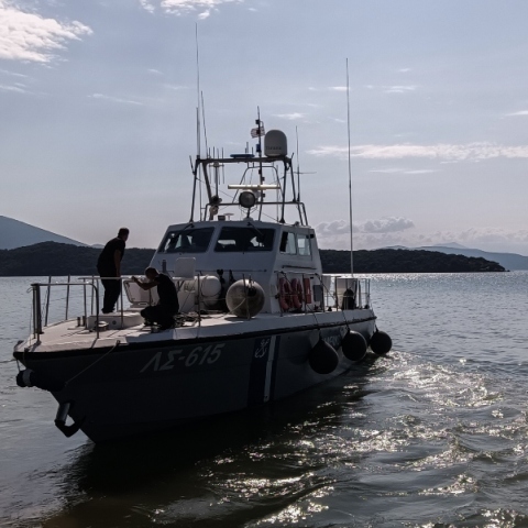 σκαφος λιμενικου