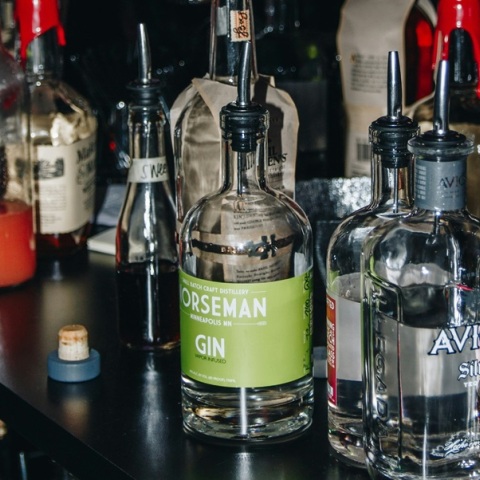 «Σέρβιραν αλκοόλ χωρίς κανέναν έλεγχο» - Στο νοσοκομείο 8 μαθητές Λυκείου σε κατάσταση μέθης