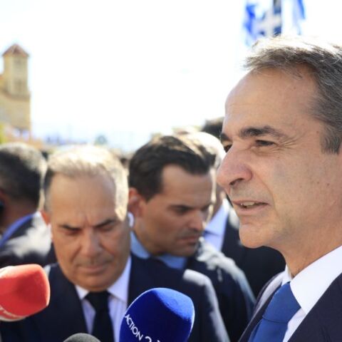 Μητσοτάκης: Η πατρίδα μας είναι ισχυρή, με Ένοπλες Δυνάμεις πανέτοιμες να εξασφαλίσουν την εθνική ακεραιότητα