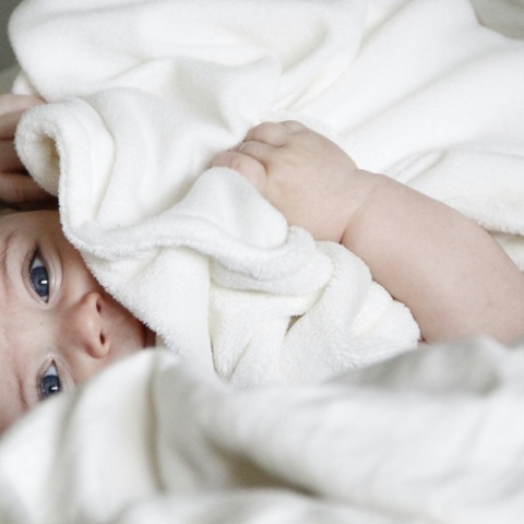 Αμαλιάδα: «Καλύτερα να πάρουν ένα πιστόλι να με σκοτώσουν, παρά να ακουμπήσω παιδί» λέει η 24χρονη 