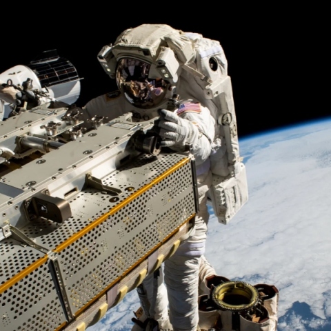 αστροναύτης στο διαστημα