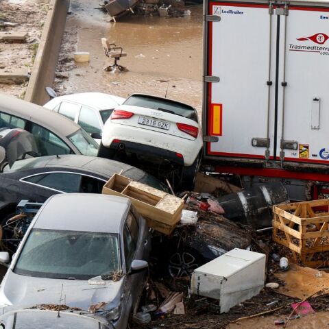 Ισπανία: Σκηνές χάους από τη θεομηνία με τουλάχιστον 64 νεκρούς