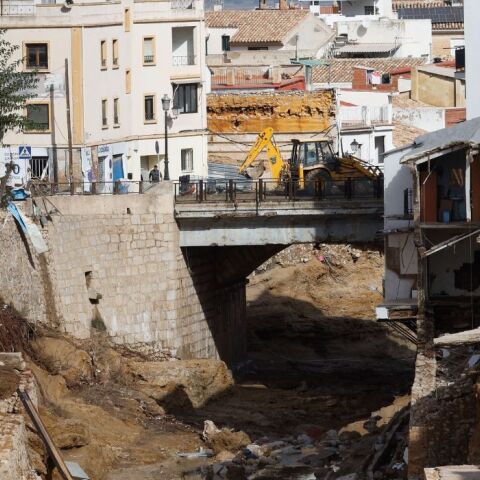 Βαλένθια: Σε τουλάχιστον 140 ανέρχεται ο αριθμός των νεκρών από τις καταστροφικές πλημμύρεςΒαλένθια: Σε τουλάχιστον 140 ανέρχεται ο αριθμός των νεκρών από τις καταστροφικές πλημμύρες