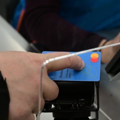 Κάρτες πληρωμών: Σε επίπεδο ρεκόρ η χρήση τους στην Ελλάδα