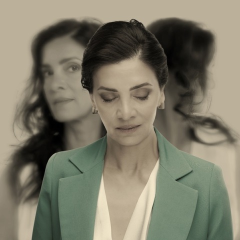 Η Κατερίνα Λέχου πρωταγωνιστεί στην παράσταση «Linda» στο Θεάτρο Επί Κολωνώ