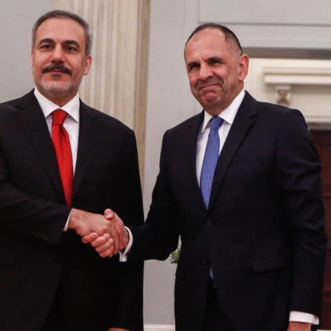 Ο Υπουργός Εξωτερικών, Γιώργος Γεραπετρίτης, με τον υπουργό Εξωτερικών της Τουρκίας, Χακάν Φιντάν, στην Αθήνα