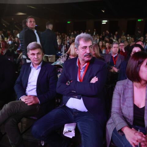 Συνέδριο ΣΥΡΙΖΑ: Ξεκίνησαν οι εργασίες με καθυστέρηση ωρών