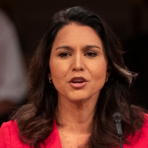 Η Τούλσι Γκάμπαρντ