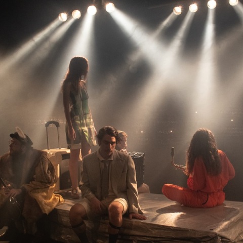 Η γραμμή του ορίζοντα στο Θέατρο Χώρα