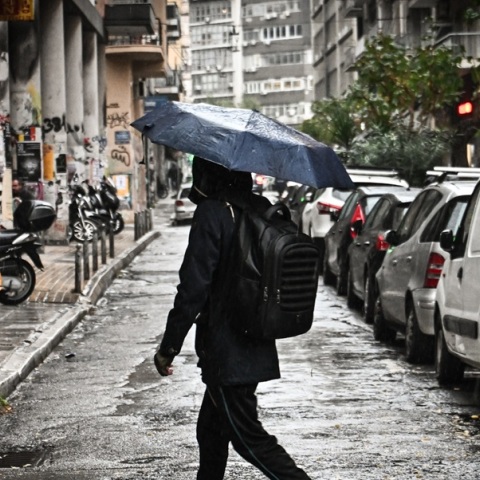 Κακοκαιρία Alexandros: Ισχυρές βροχές και καταιγίδες για 30 ώρες - Προβλήματα στην Αττική