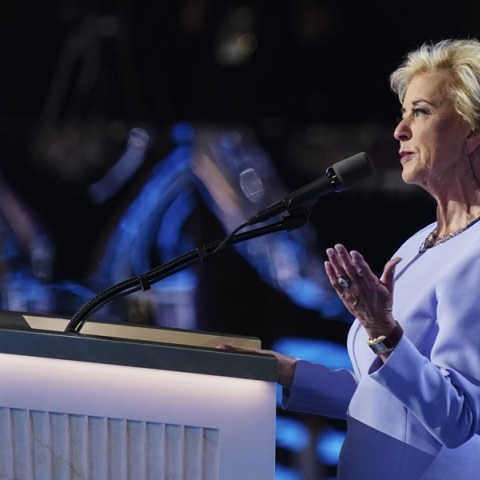 Ο Ντόναλντ Τραμπ επέλεξε την Λίντα ΜακΜάχον, ως υποψήφια υπουργό Παιδείας